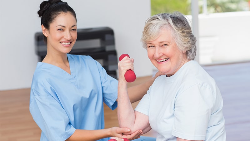 esercizio-donna-anziana